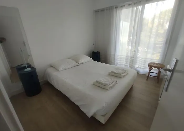 Pour 4/5 Personnes, Les Pieds Dans L'eau La Baule-Escoublac